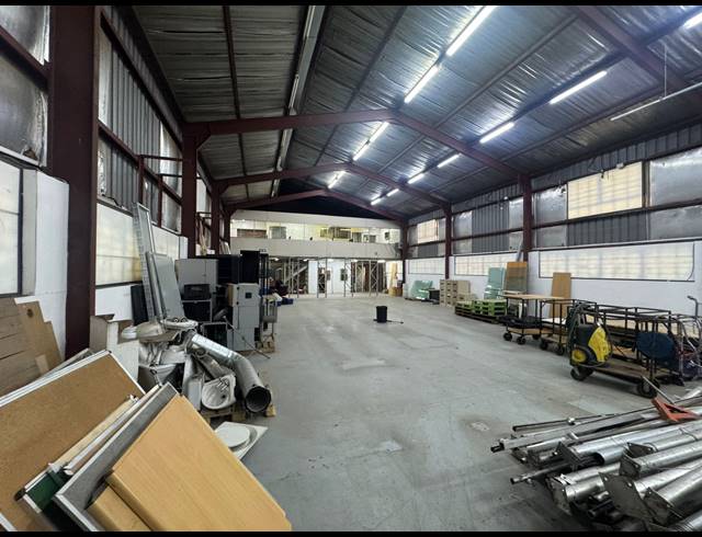 750M² WAREHOUSE TO LET IN HERMANSTAD